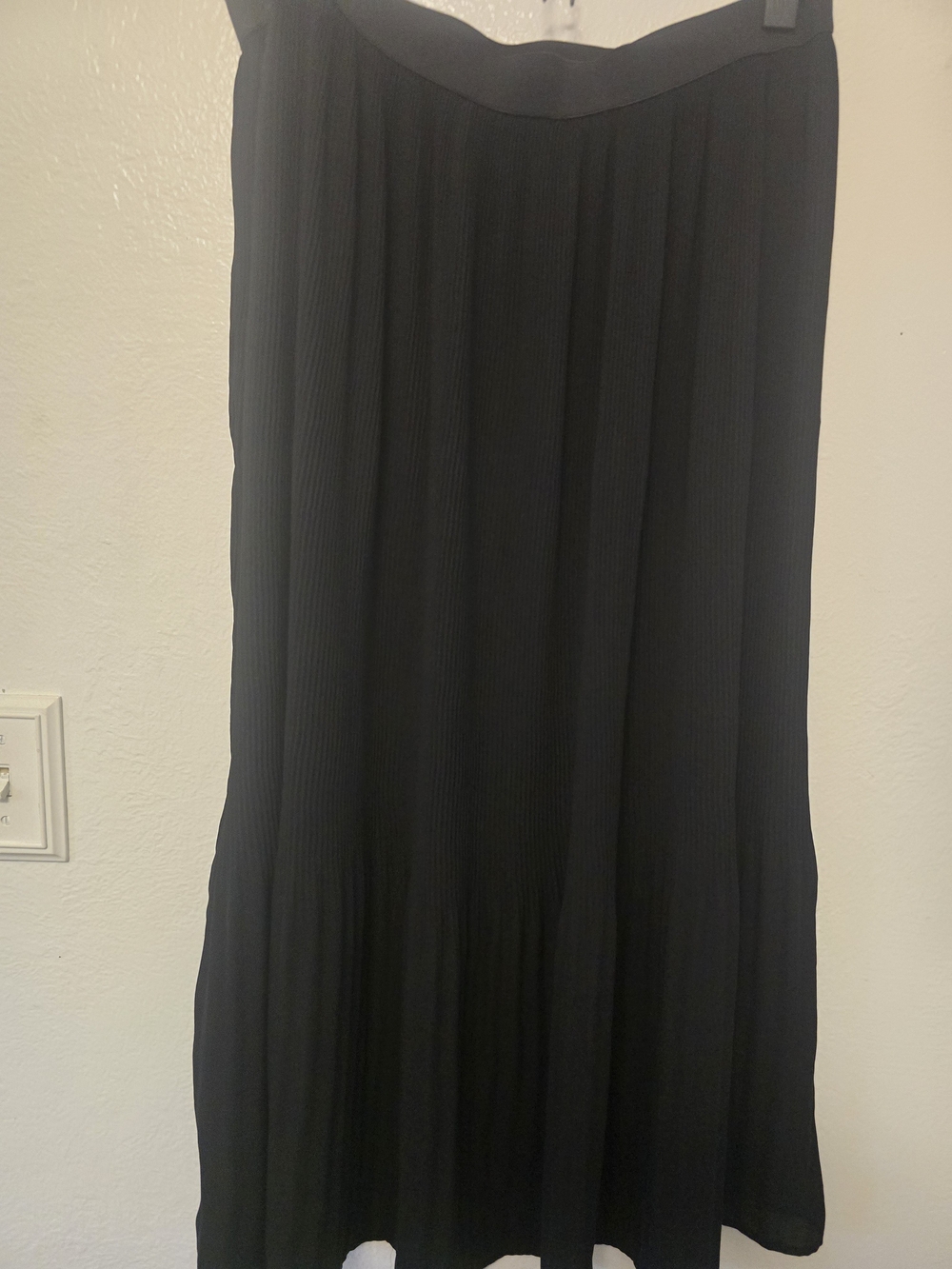 Adrianna Papell Black Midi Pleated Skirt